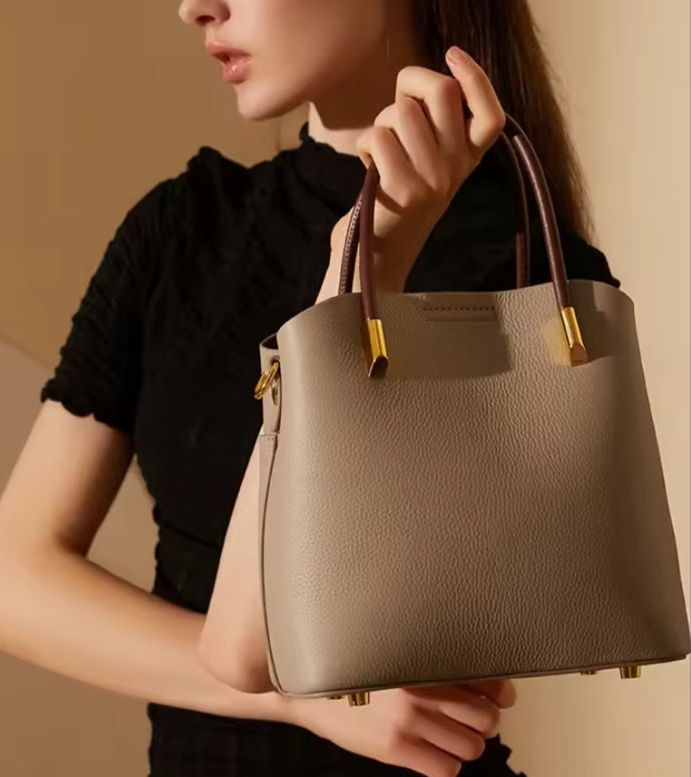 Luxe Bucket Carry