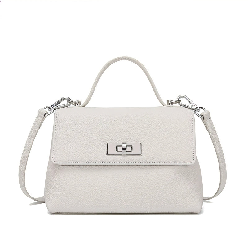 Metro Vintage Carry | Full-Grain Leather Bag – Timeless Tote display picture 1